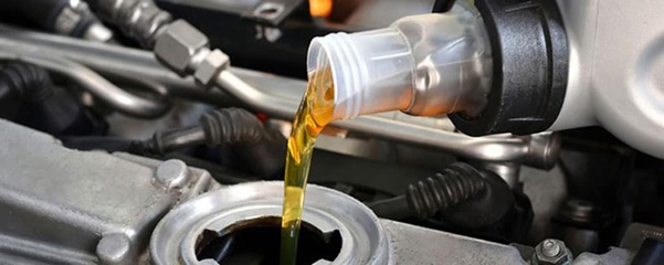 How an Oil Change Service Can Accelerate your Car Performance