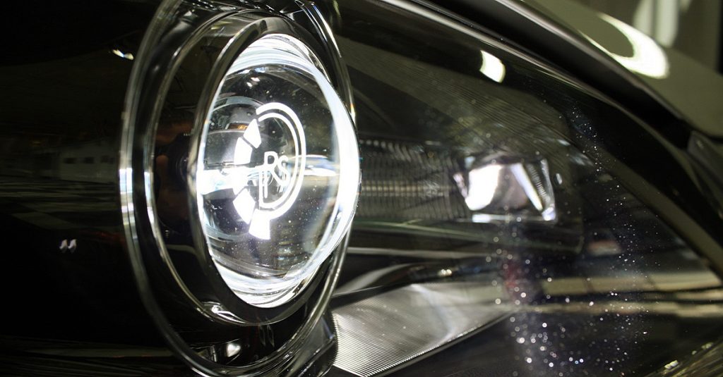 How Do Xenon Headlights Work?