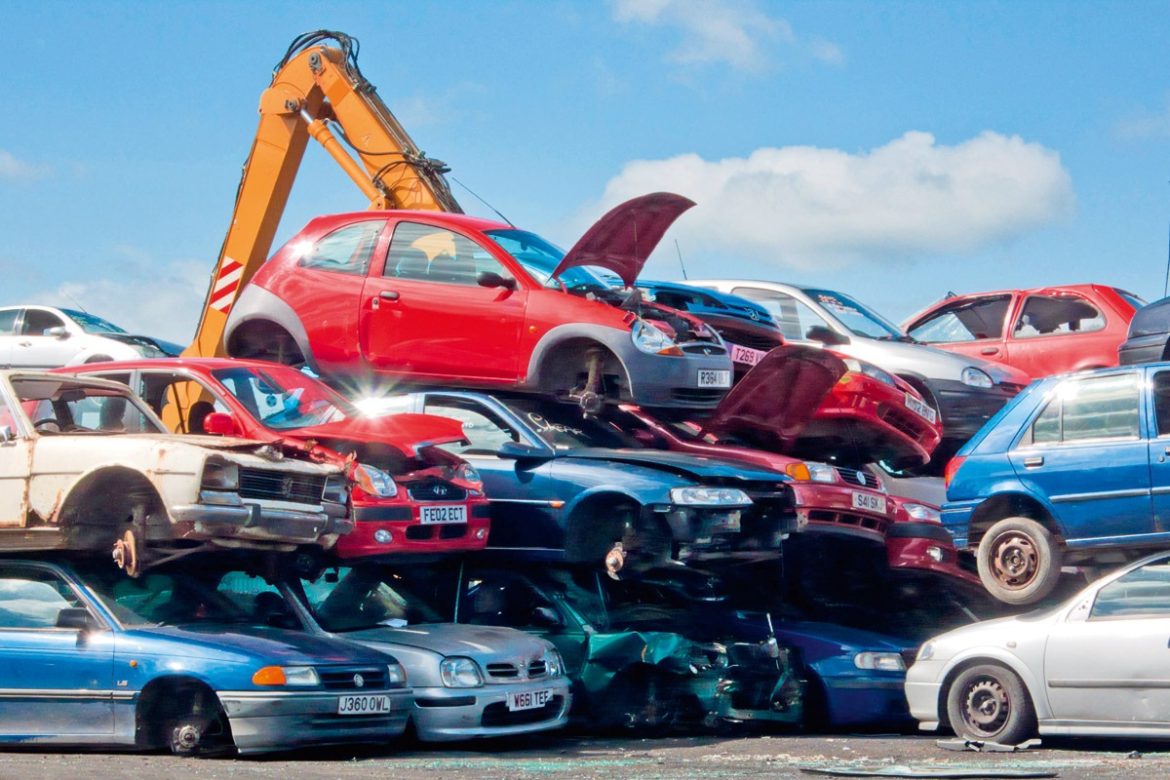 Selling your Scrapped Car for Money made Easy
