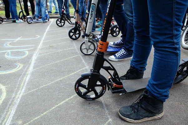 A Complete Guide to Electric Scooters with Suspension
